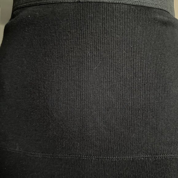 BCBG Maxazria Long Knit Black Maxi Skirt Womens Size S Elastic Waist Lightweight - Picture 4 of 6